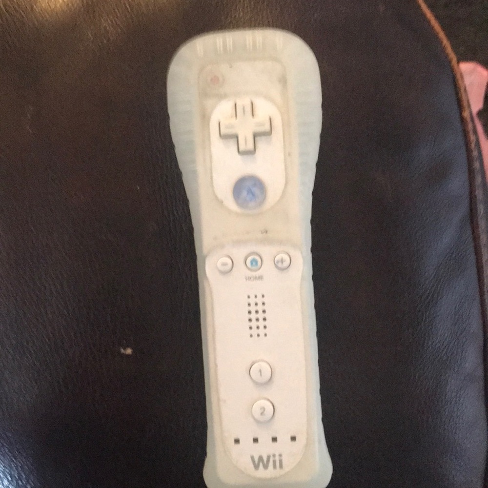 Wii remote. Out of box.